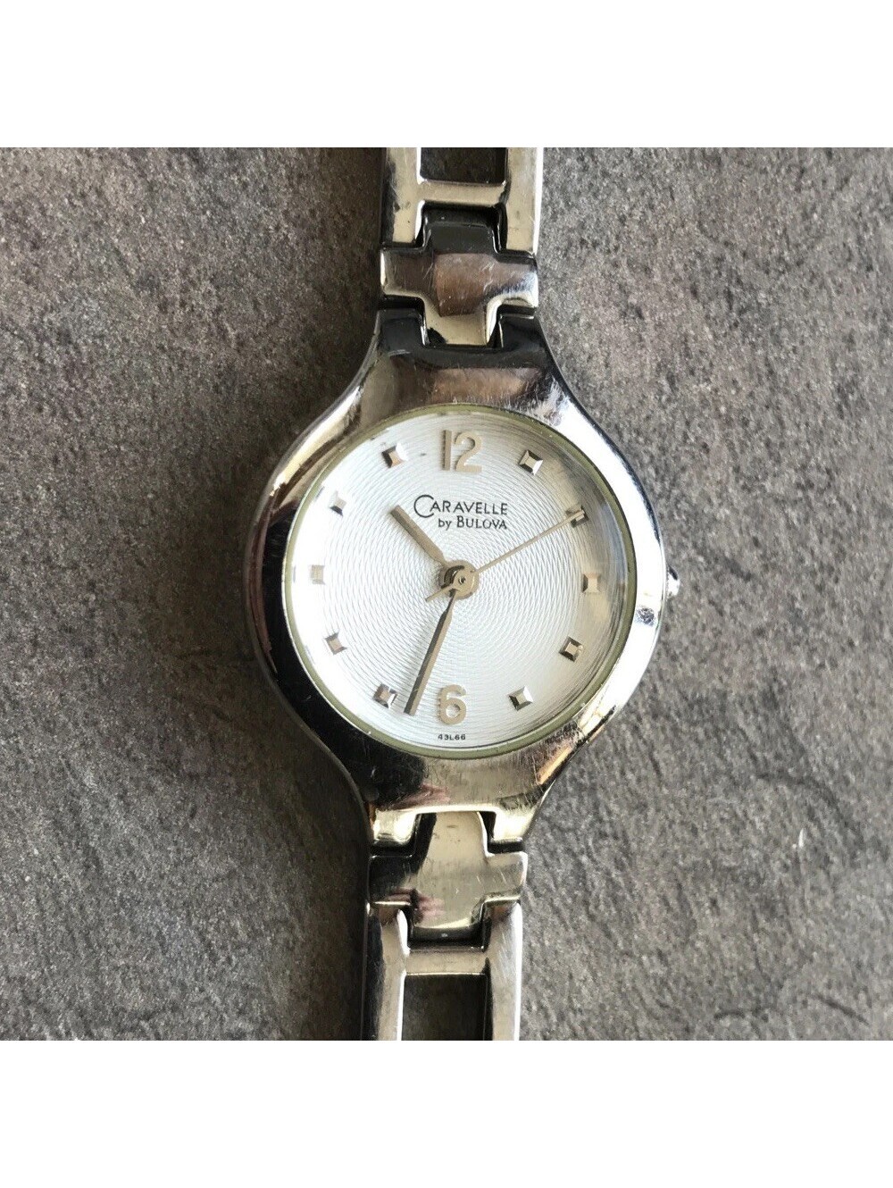 Beautiful Caravelle Womens Watch Silver Tone Case And Band With White Dial Bin V